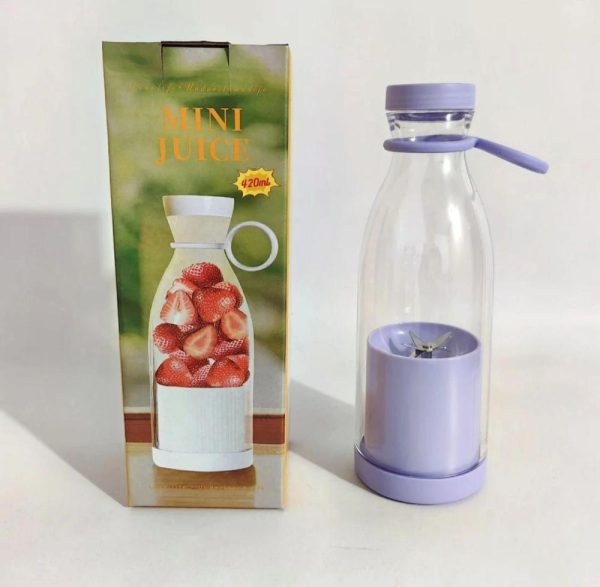 Mini Portable Blender Rechargeable Electric Fruit Juicer Mixers Rechargeable – 420ml ( Random Color )